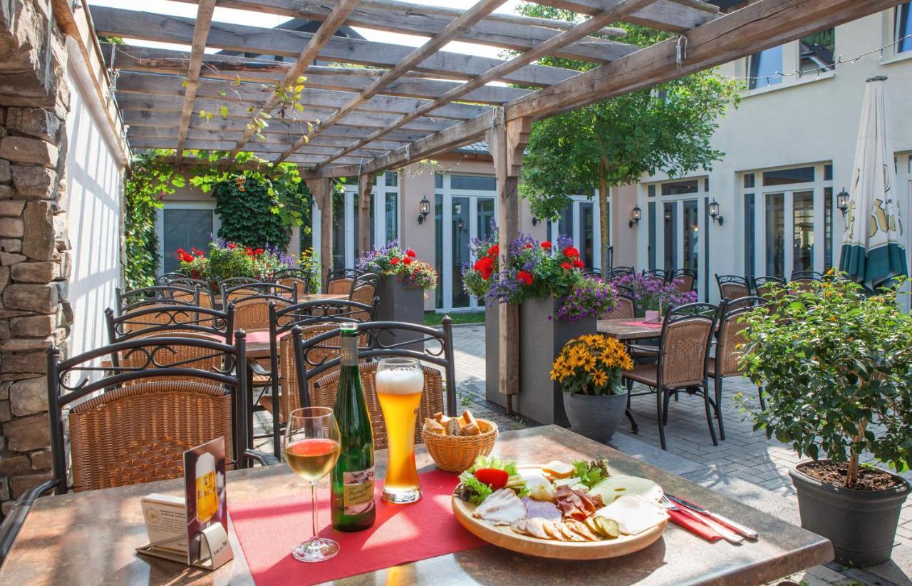 Landgasthof Winzerscheune Valwig Exterior photo